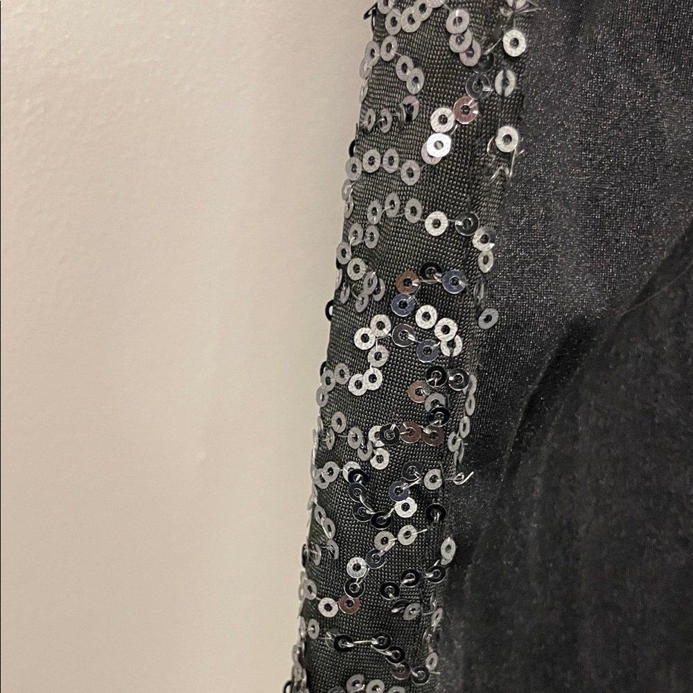 Black Sequin and spandex child costume - Picture 5 of 8